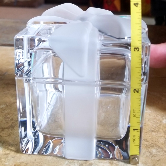 Tiffany & Co. Paperweight/Jewelry box - Picture 3 of 6